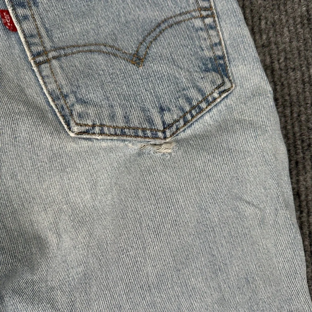 Vintage‎ 90s Levi's 550 Relaxed Fit Jeans Mens 33x32 Light Wash Distressed Denim